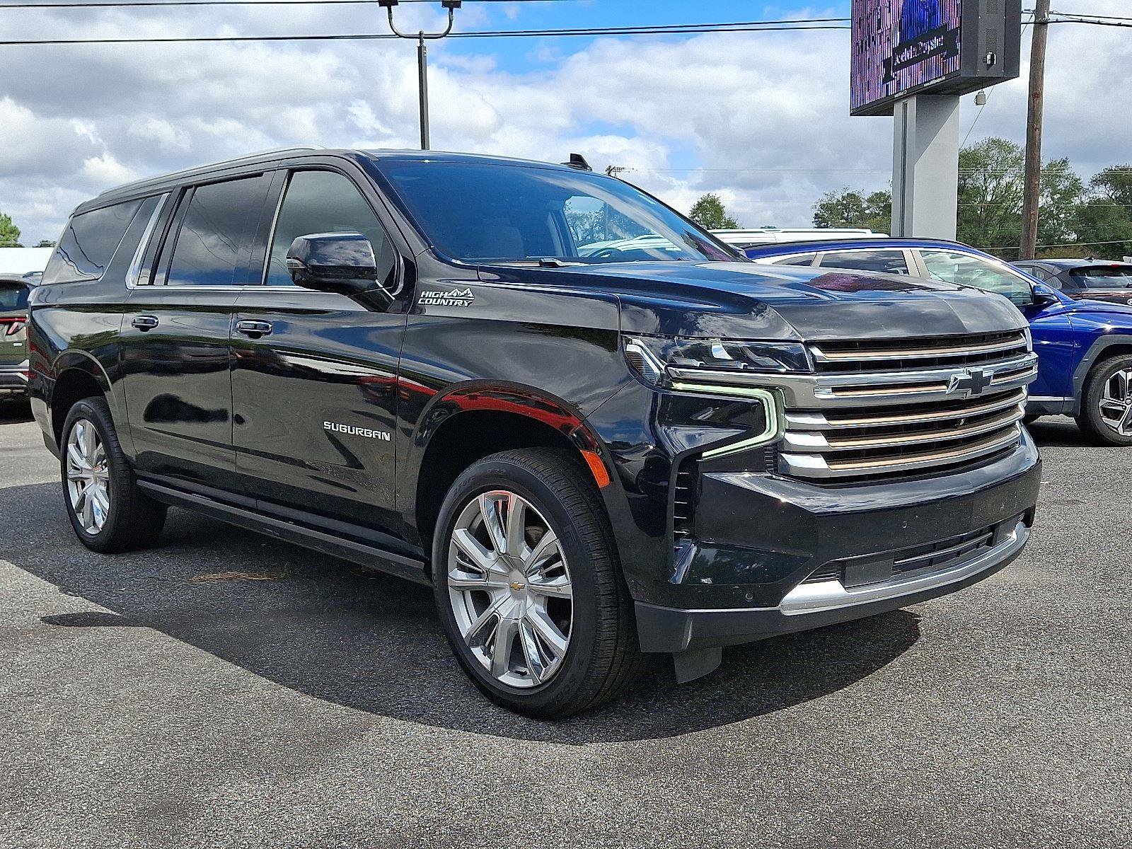 Used 2021 Chevrolet Suburban High Country w/ Premium Package image 3