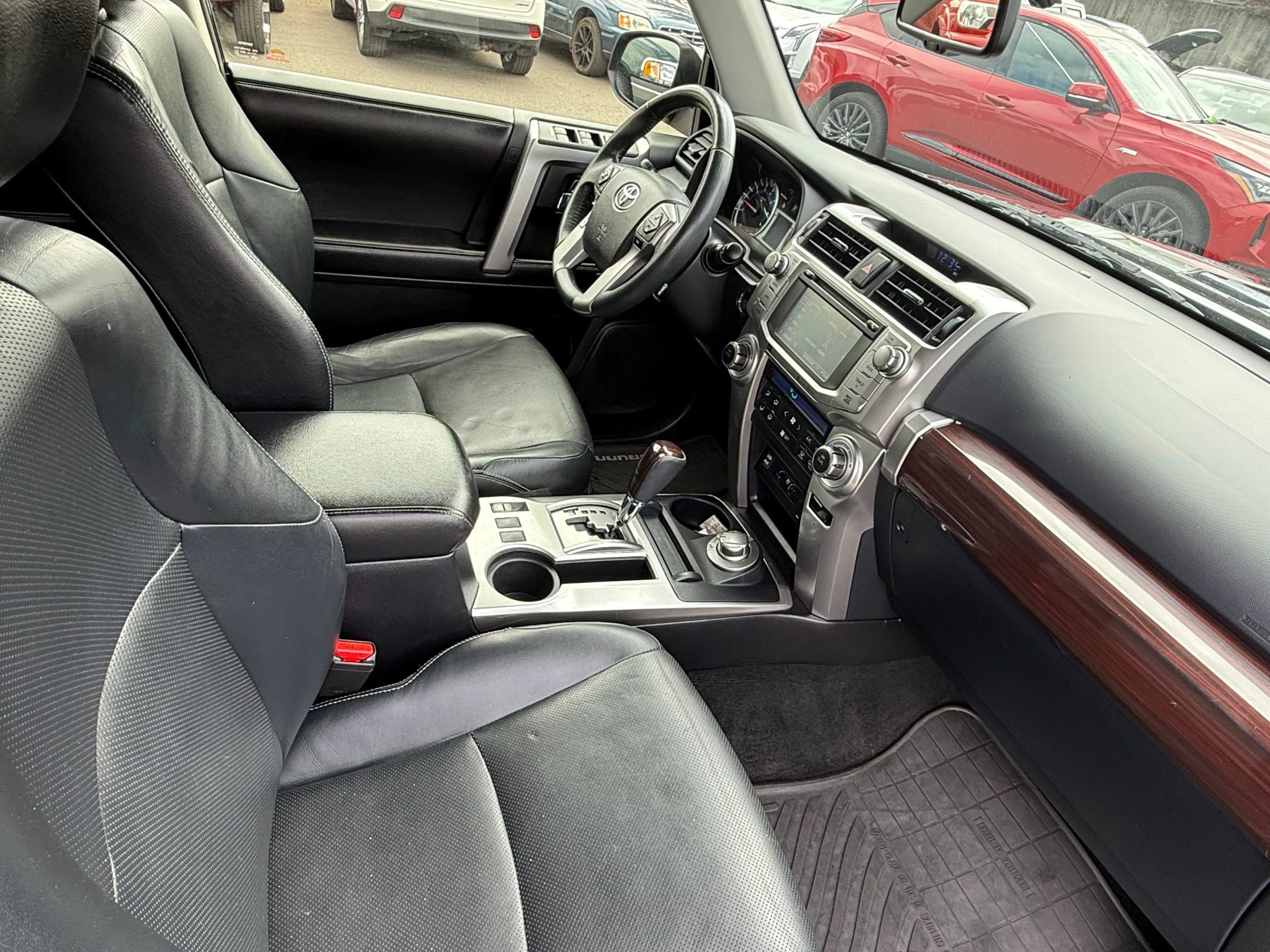 Used 2016 Toyota 4Runner Limited AWD/4WD image 29