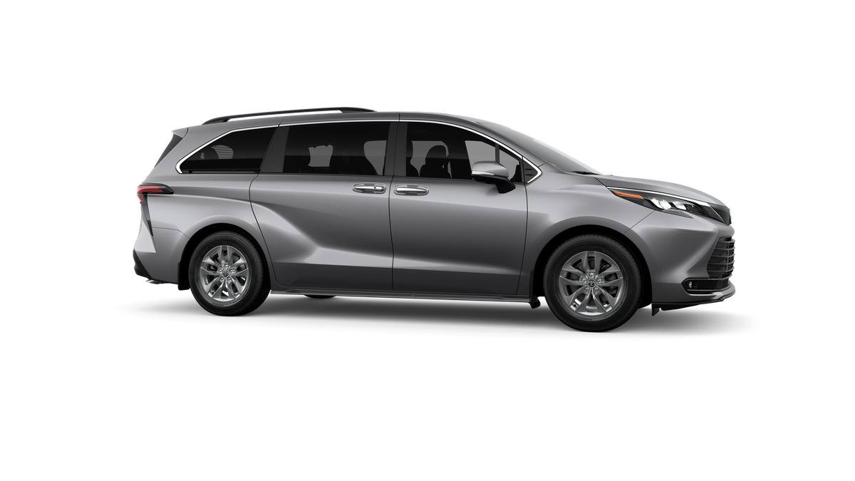New 2026 Toyota Sienna XLE AWD/4WD image 13