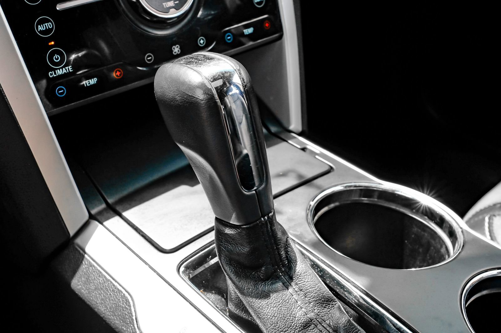 Used 2014 Ford Explorer Sport w/ Equipment Group 401A AWD/4WD image 23