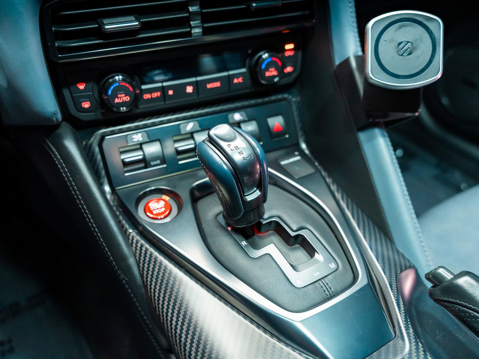 Used 2020 Nissan GT-R Premium image 55