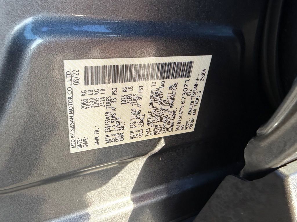 Used 2023 Nissan Rogue SL w/ SL Premium Package image 31