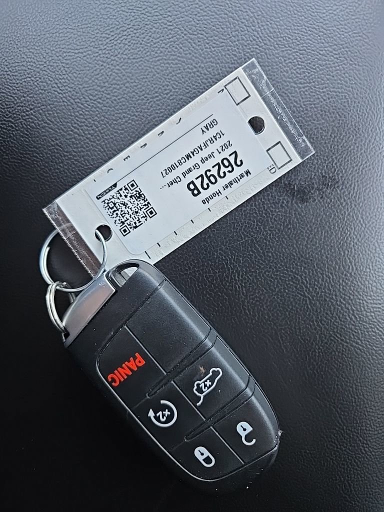 Used 2021 Jeep Grand Cherokee Laredo X image 29