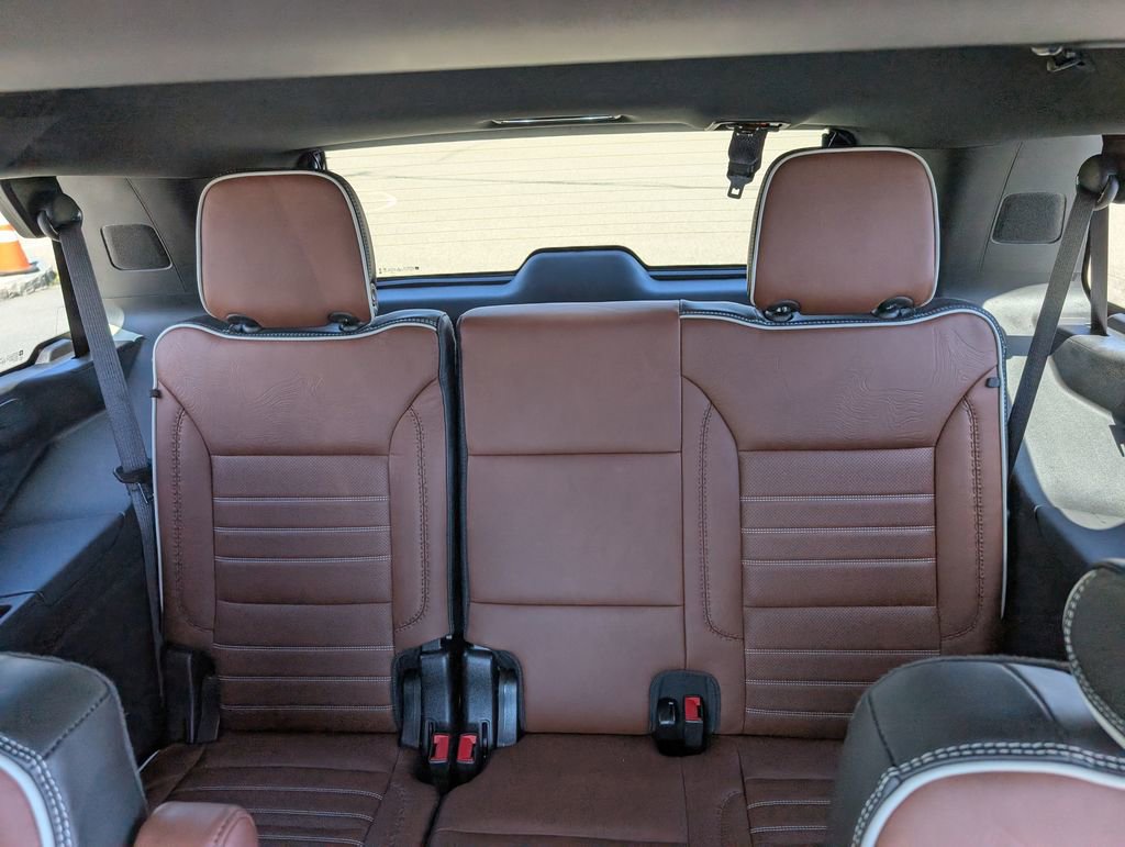 Used 2023 GMC Yukon Denali Ultimate AWD/4WD image 27