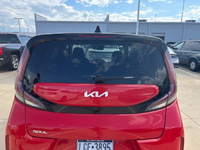 Used 2025 Kia Soul LX w/ LX Technology Package FWD image 6
