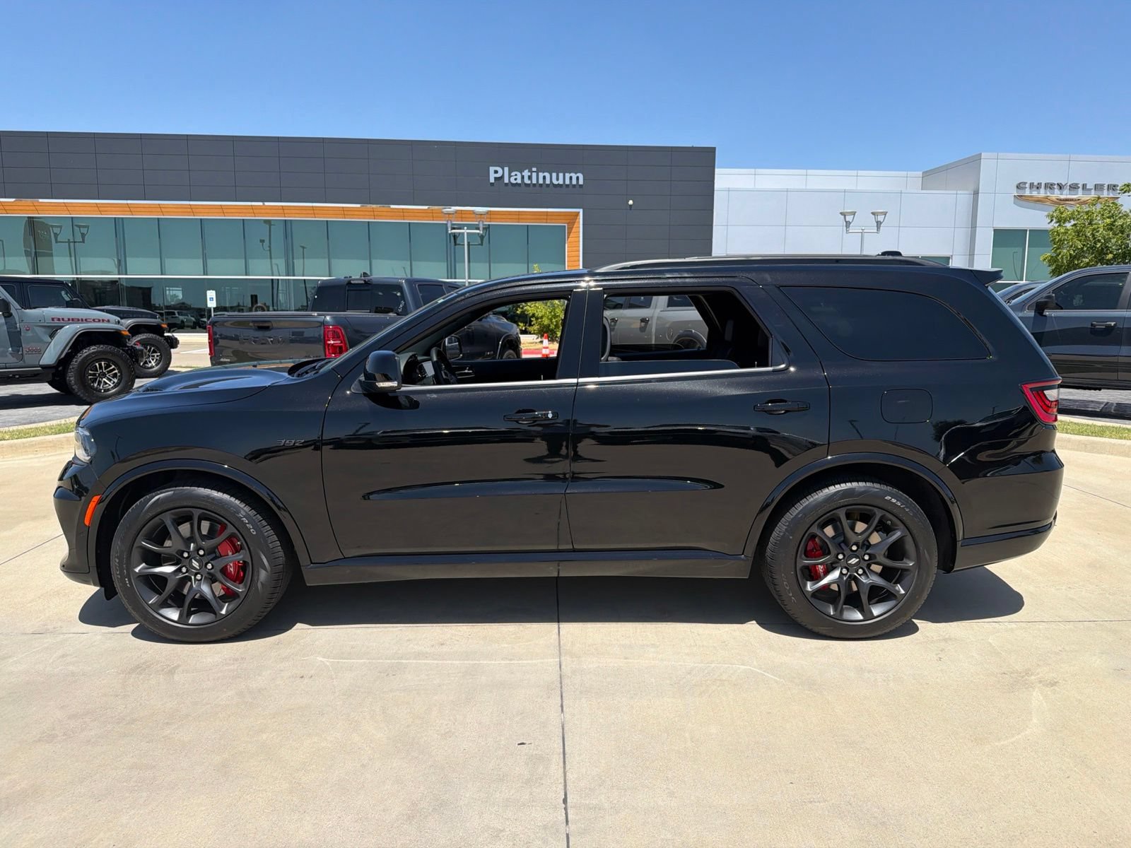 New 2026 Dodge Durango R/T w/ Blacktop Package AWD/4WD image 2