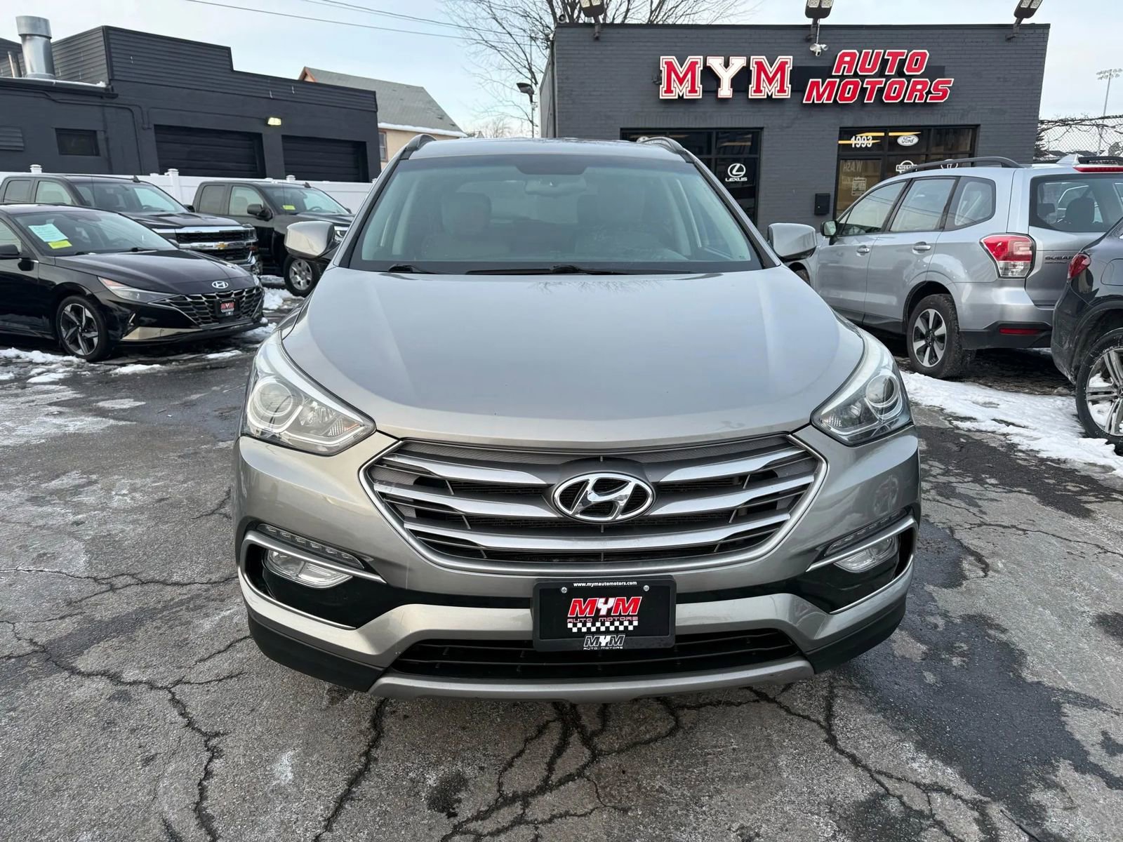 Used 2017 Hyundai Santa Fe Sport image 2