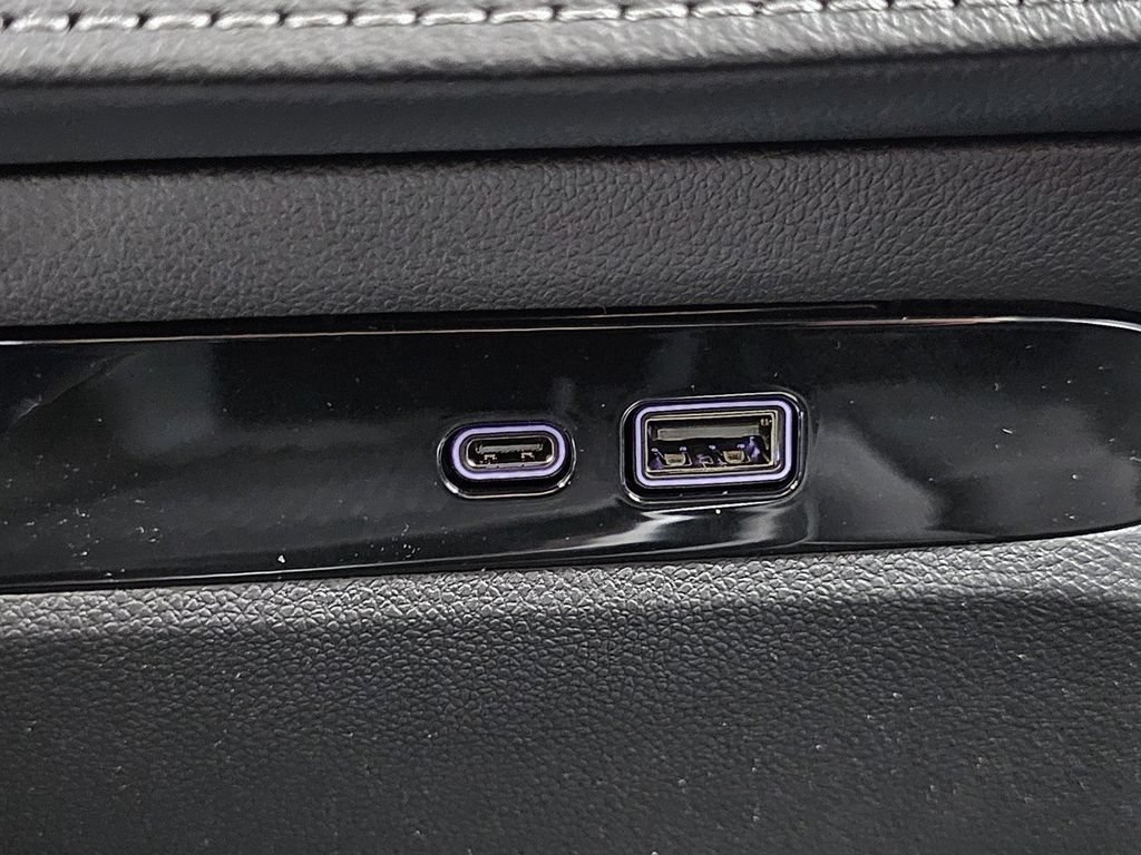 New 2027 Buick Enclave Preferred w/ Power Package AWD/4WD image 19