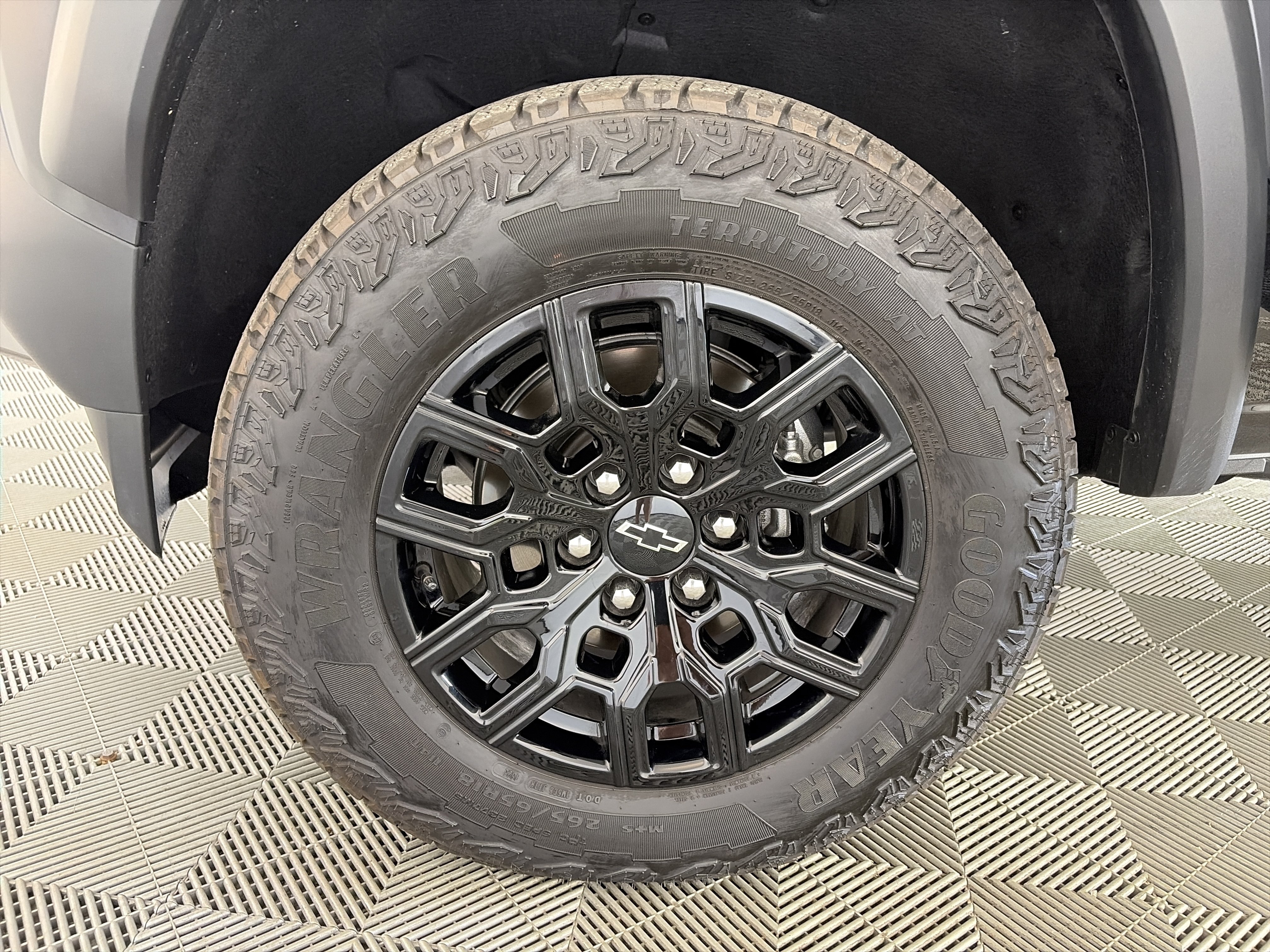 Certified 2025 Chevrolet Colorado Trail Boss AWD/4WD image 13