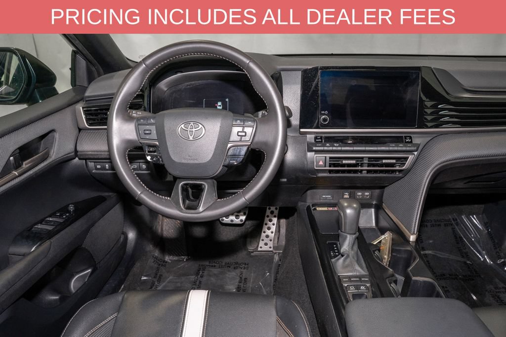 Used 2025 Toyota Camry SE FWD image 6