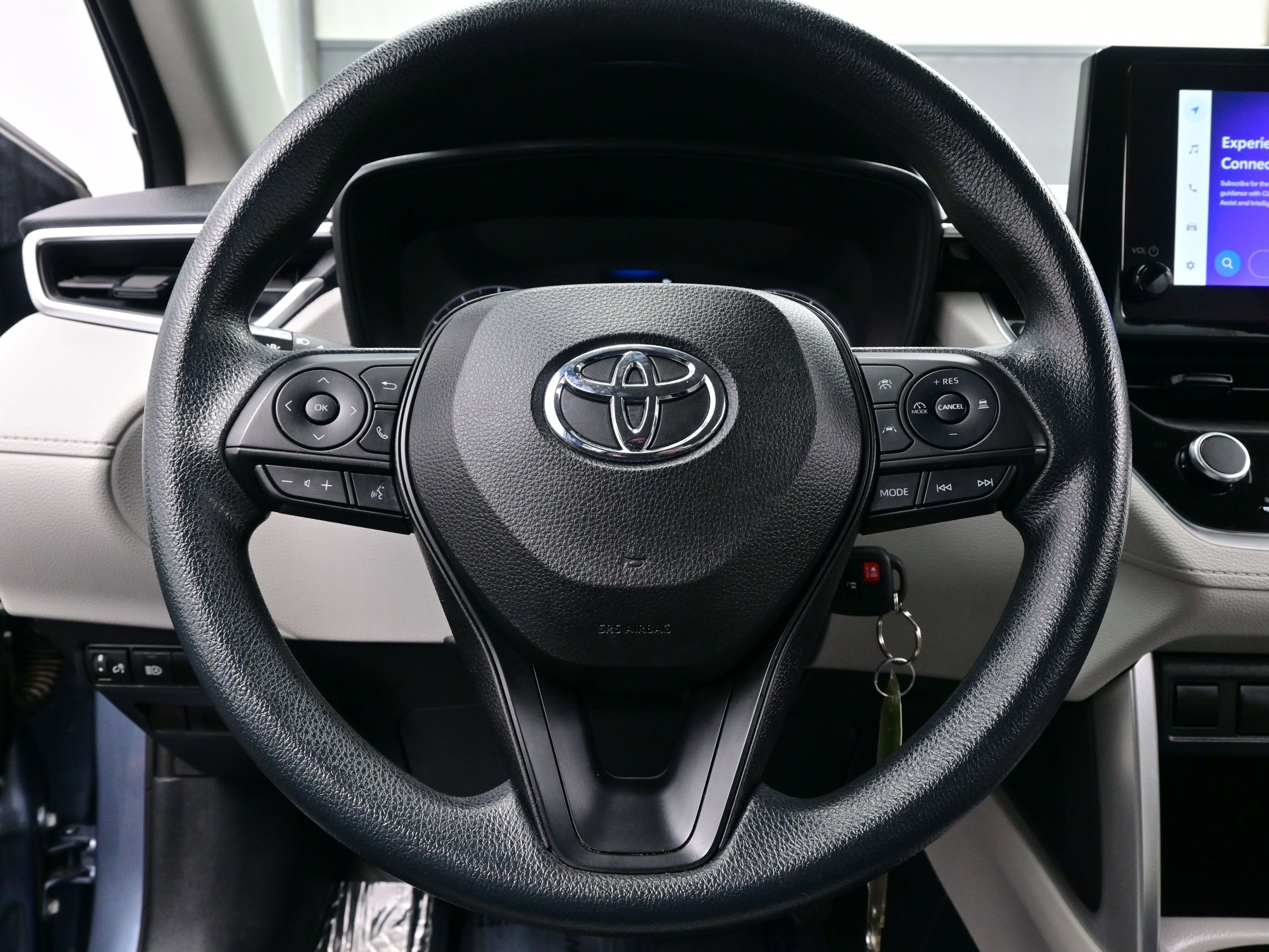 Used 2023 Toyota Corolla Cross L image 20