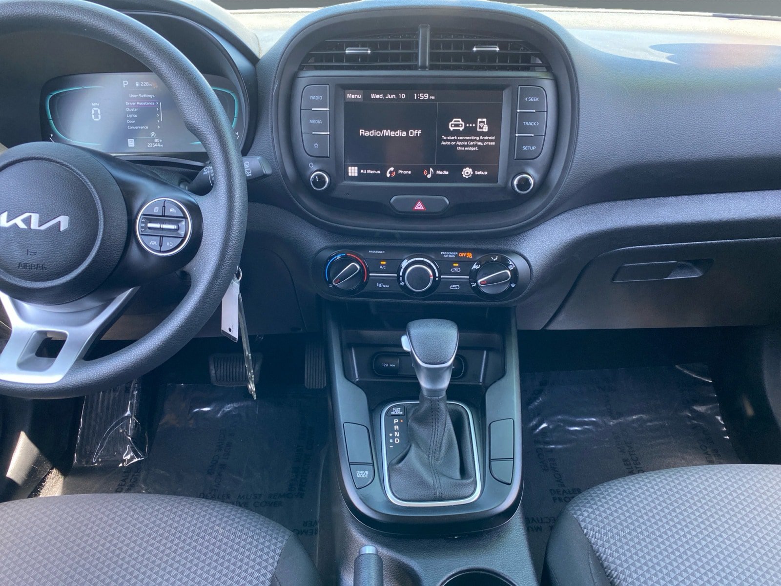 Used 2025 Kia Soul LX FWD image 11