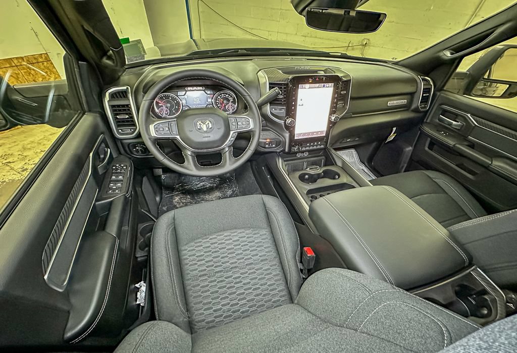 New 2026 RAM 2500 Big Horn AWD/4WD image 9