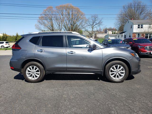 Used 2018 Nissan Rogue SV w/ Sun & Sound Touring Package AWD/4WD image 2