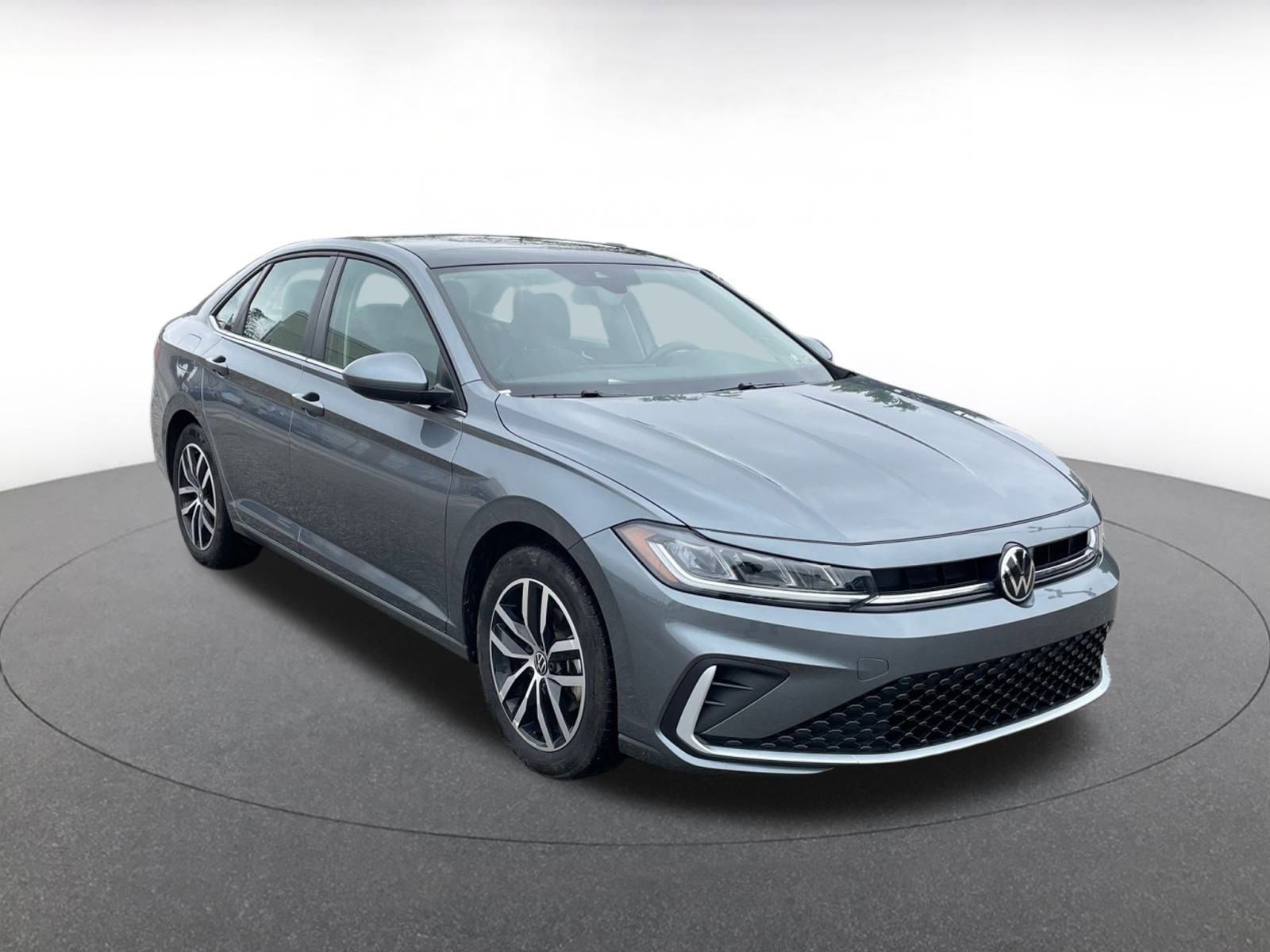 Used 2025 Volkswagen Jetta SE