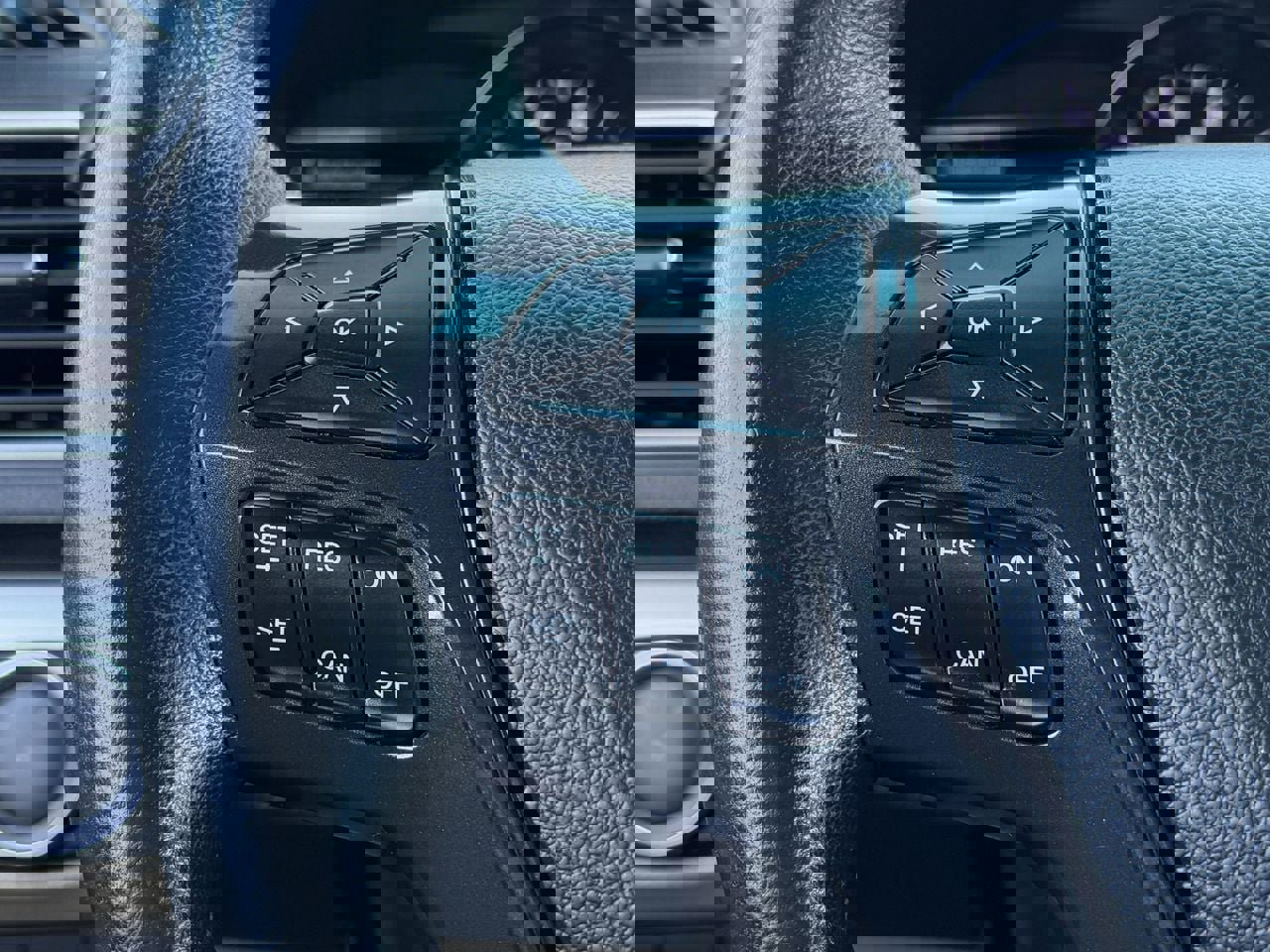 Used 2016 Ford Explorer XLT w/ Equipment Group 202A image 16