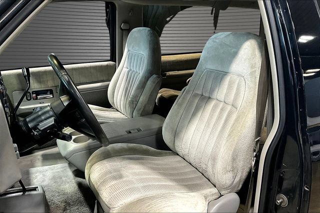 Used 1993 GMC Yukon 4WD 2-Door image 13