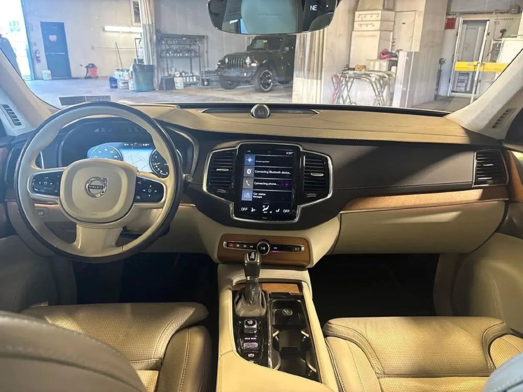 Used 2018 Volvo XC90 T6 Inscription w/ Luxury Package AWD/4WD image 17