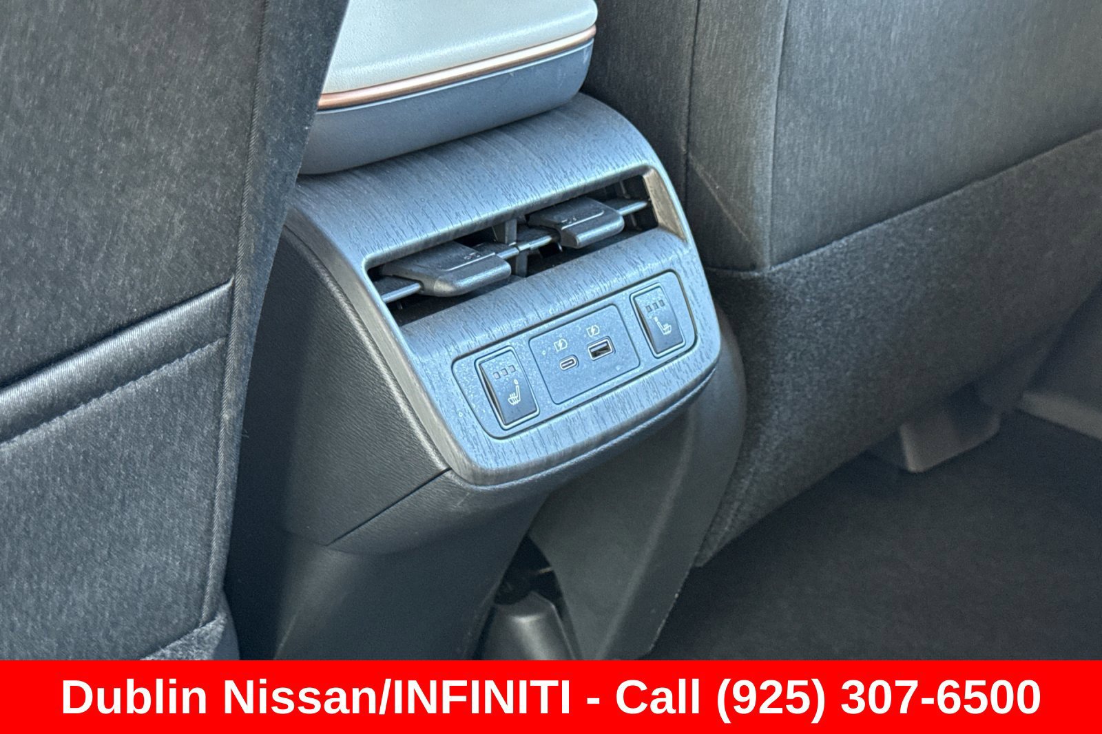 Used 2024 Nissan Ariya AWD image 43
