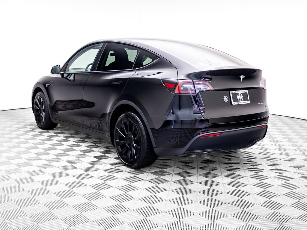 Used 2023 Tesla Model Y Long Range AWD/4WD image 4