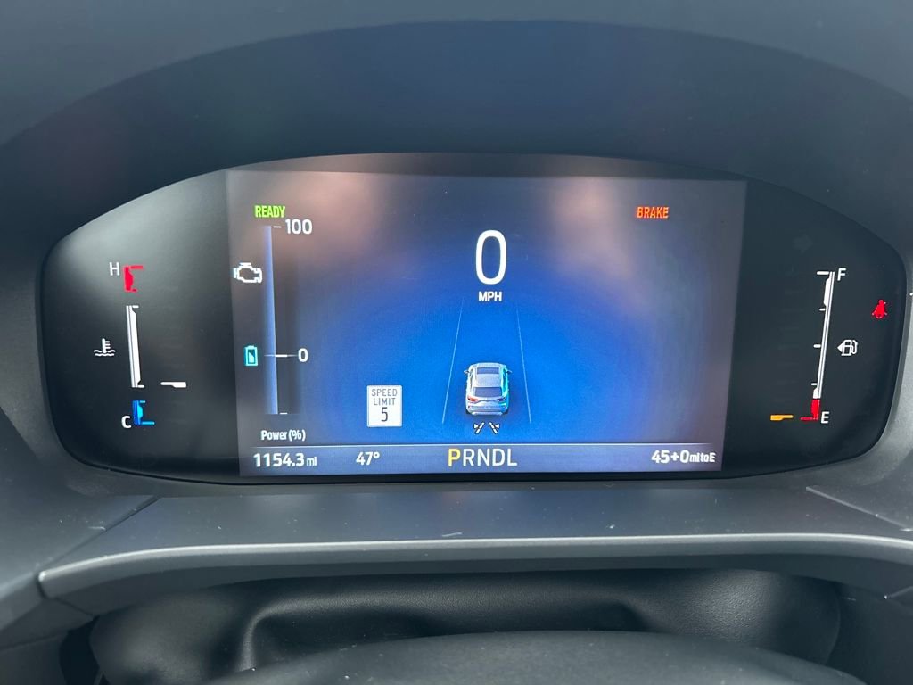 Used 2025 Ford Escape SE w/ Class II Trailer Tow Package image 20