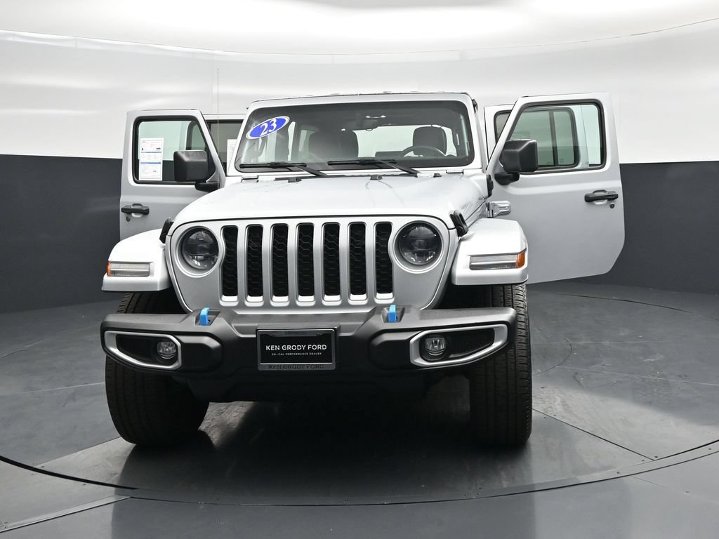 Used 2023 Jeep Wrangler Unlimited Sahara w/ Cold Weather Group AWD/4WD image 28