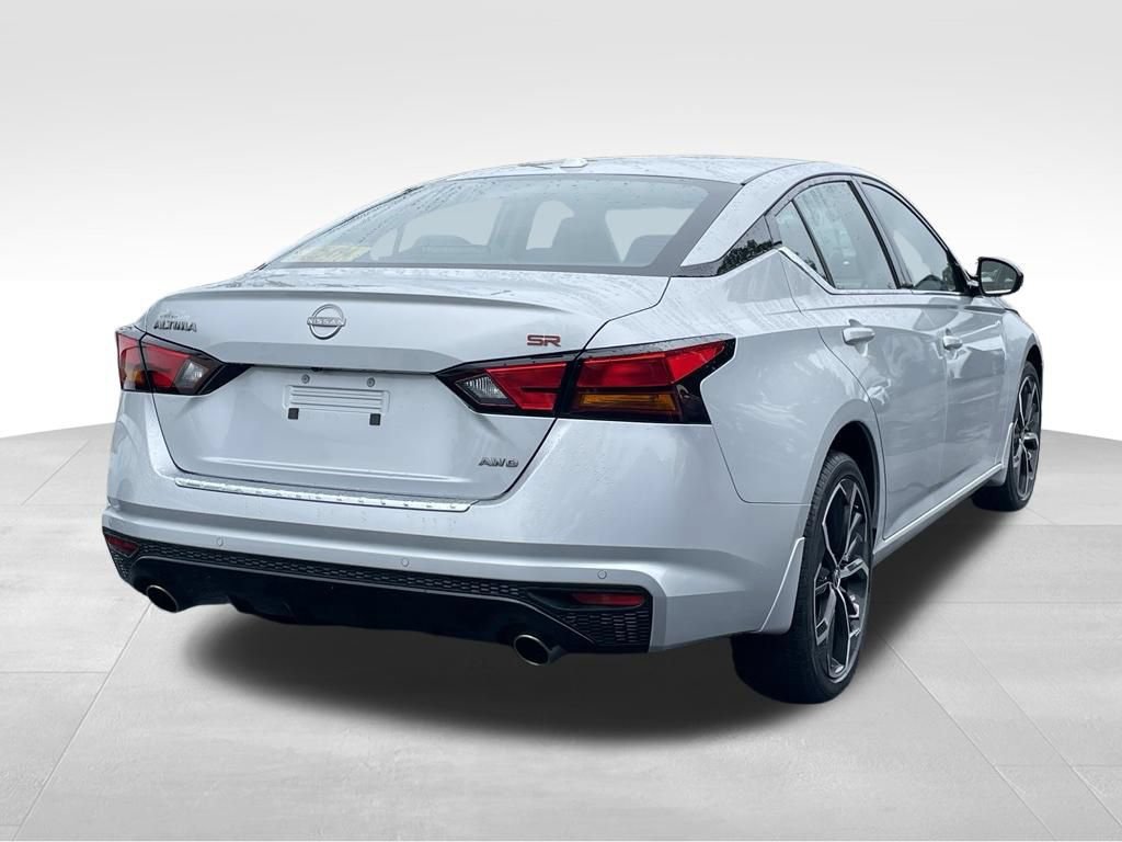 Certified 2023 Nissan Altima 2.5 SR w/ SR Premium Package AWD/4WD image 4