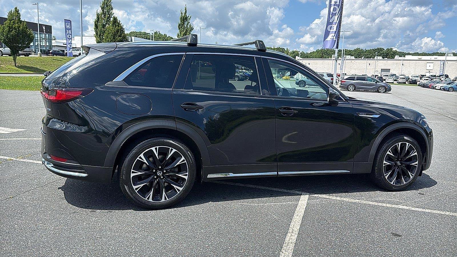 Used 2024 MAZDA CX-90 Plug-In Hybrid w/ Premium Pkg AWD/4WD image 4
