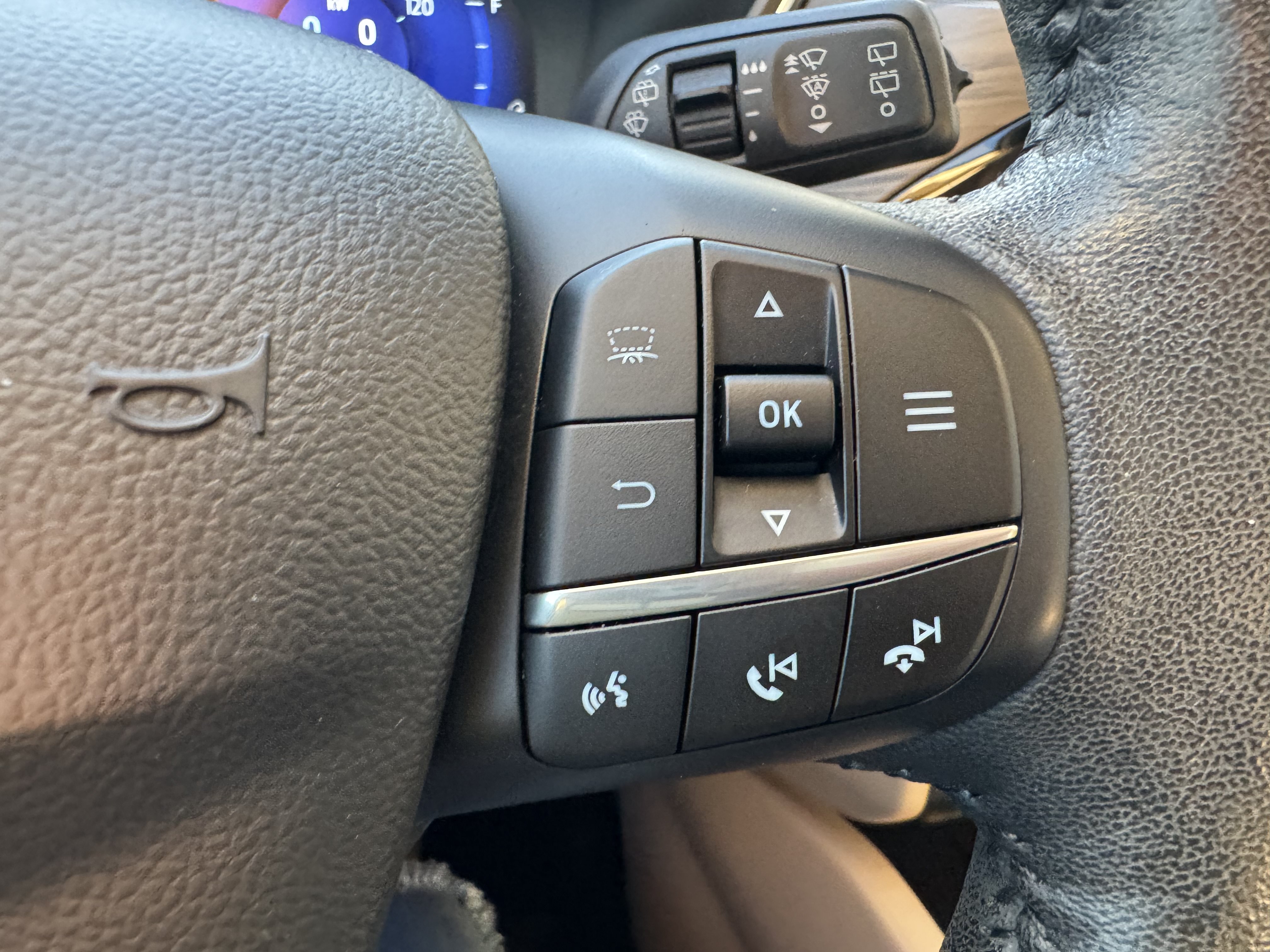 Used 2020 Ford Escape Titanium FWD image 15
