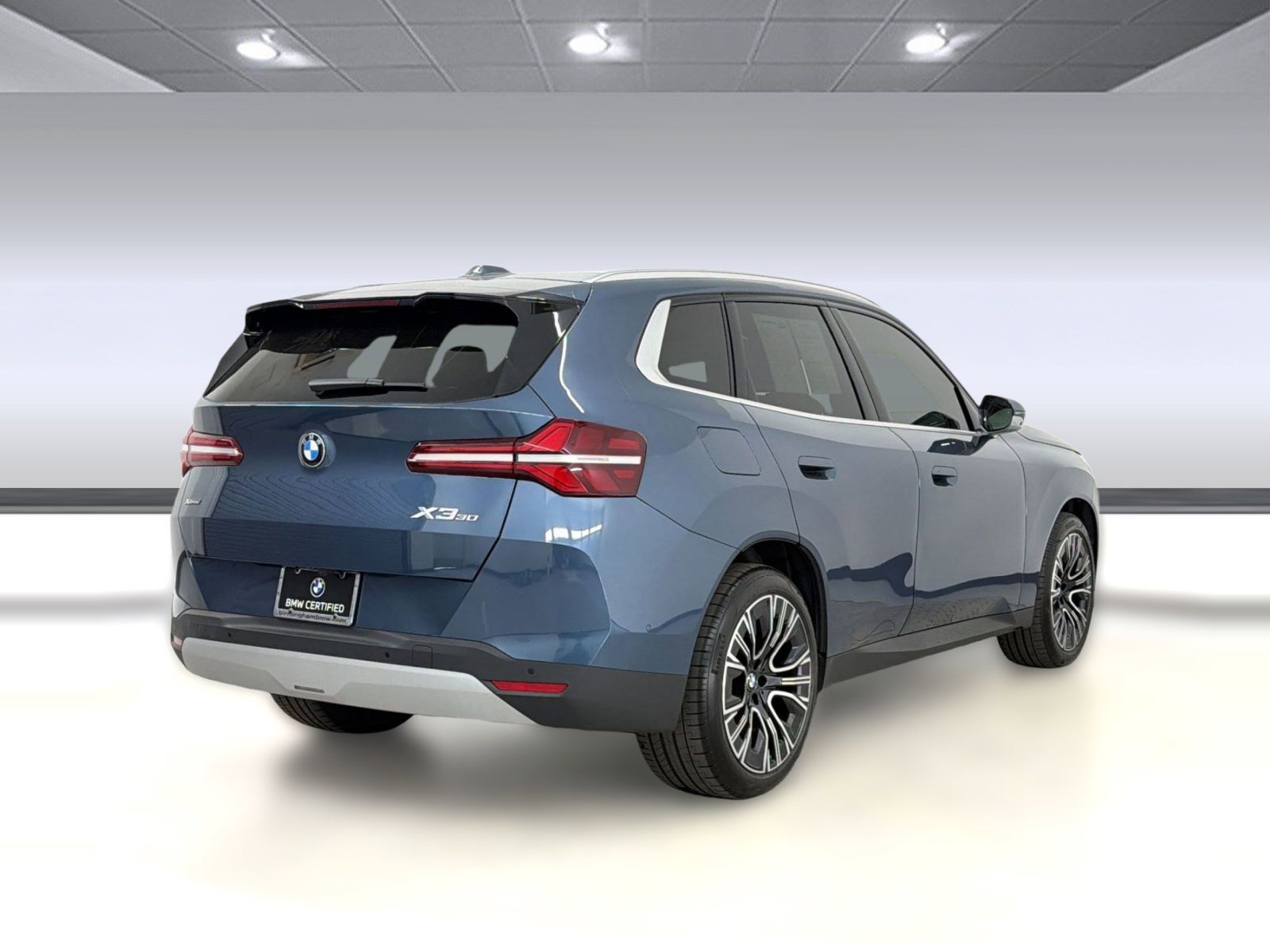 Certified 2025 BMW X3 xDrive30i w/ Premium Package image 9