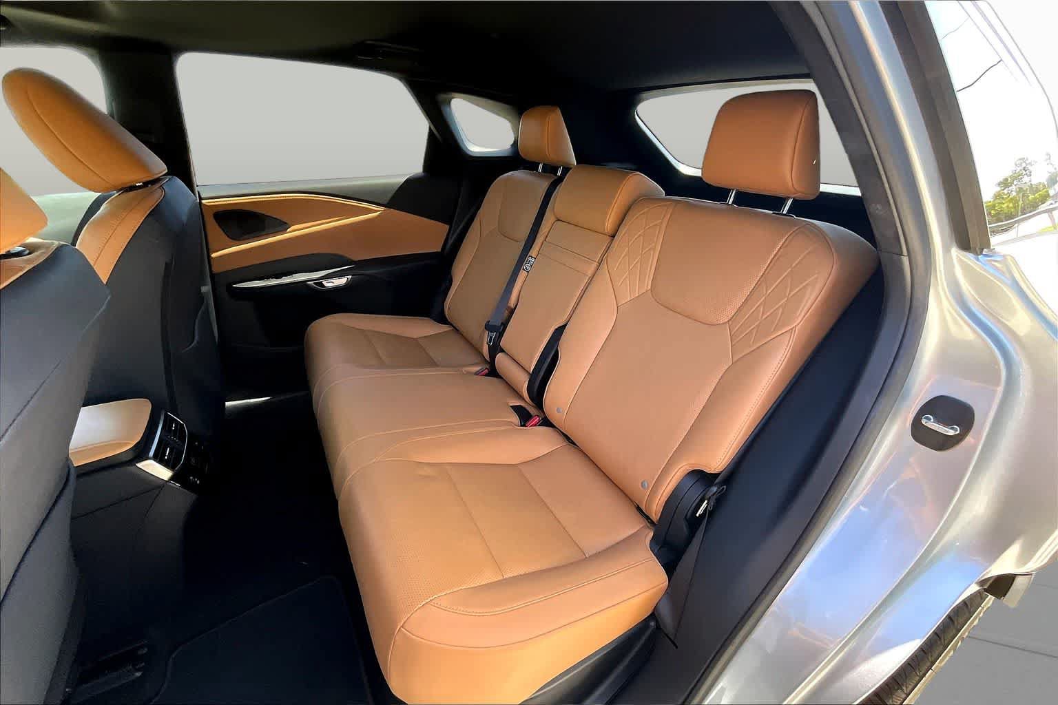 Used 2025 Lexus RX 350 Premium Plus w/ Accessory Package (K3) FWD image 21