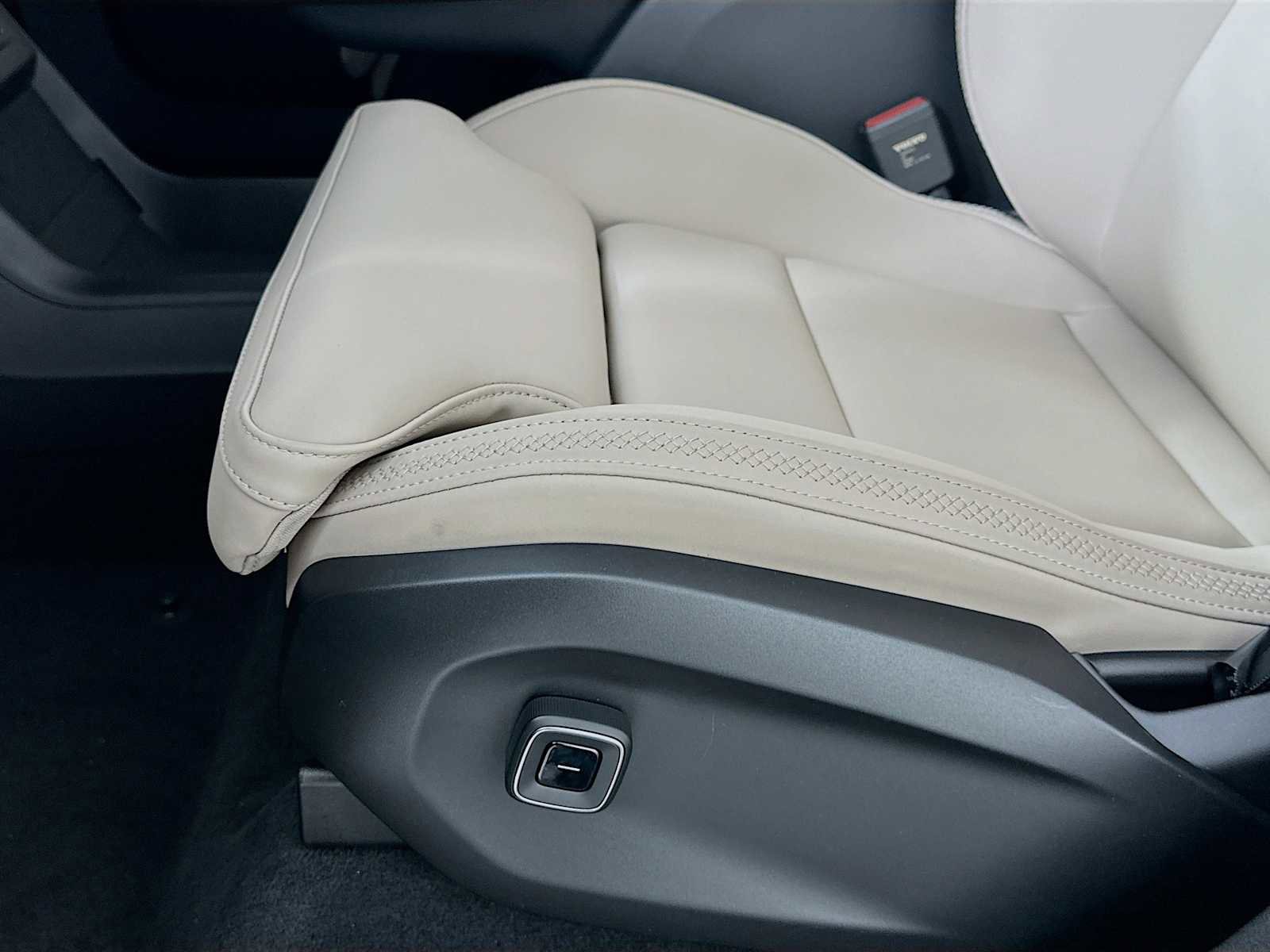 New 2026 Volvo EX90 Plus image 17