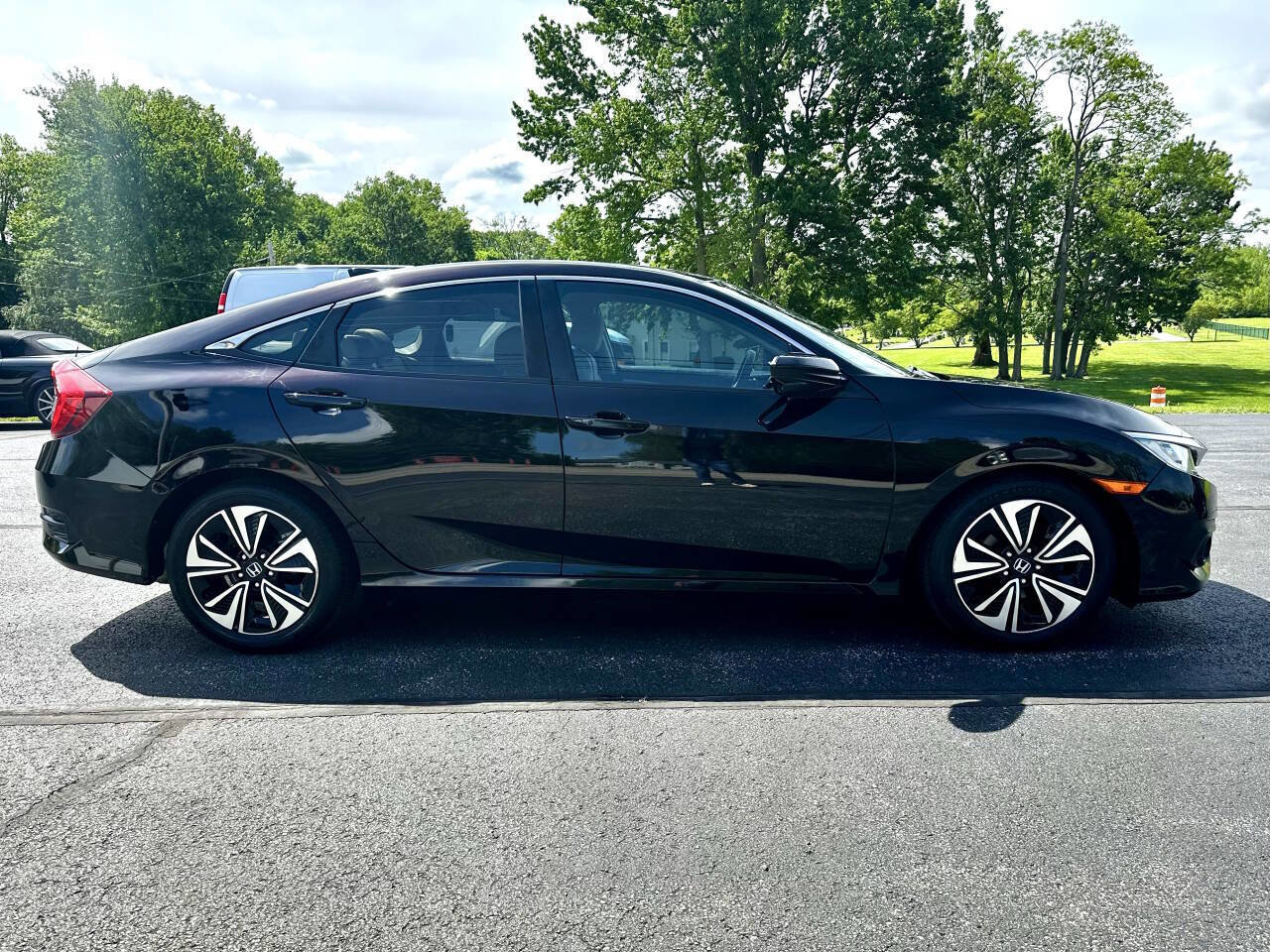 Used 2016 Honda Civic EX-T image 3