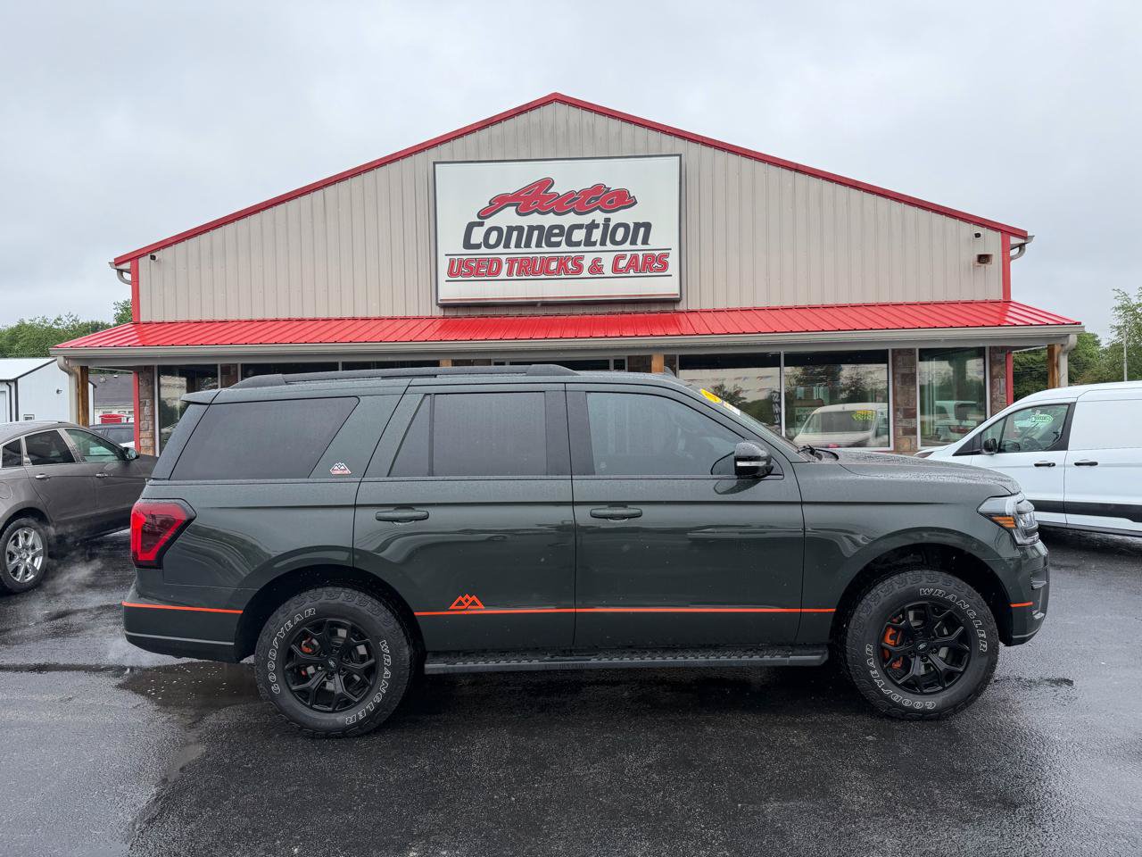 Used 2022 Ford Expedition Timberline AWD/4WD image 3