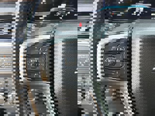 Used 2022 Chevrolet Suburban Z71 image 29