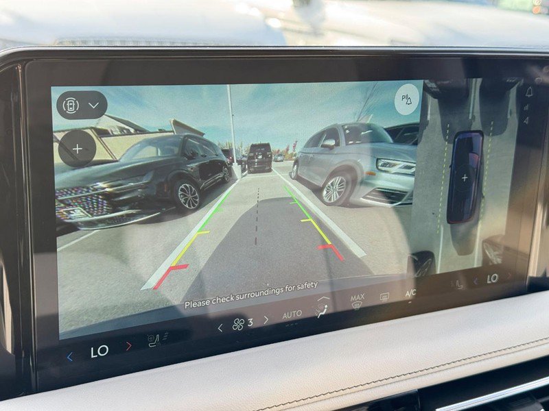 Certified 2025 Lincoln Aviator Reserve w/ Equipment Group 201A image 24