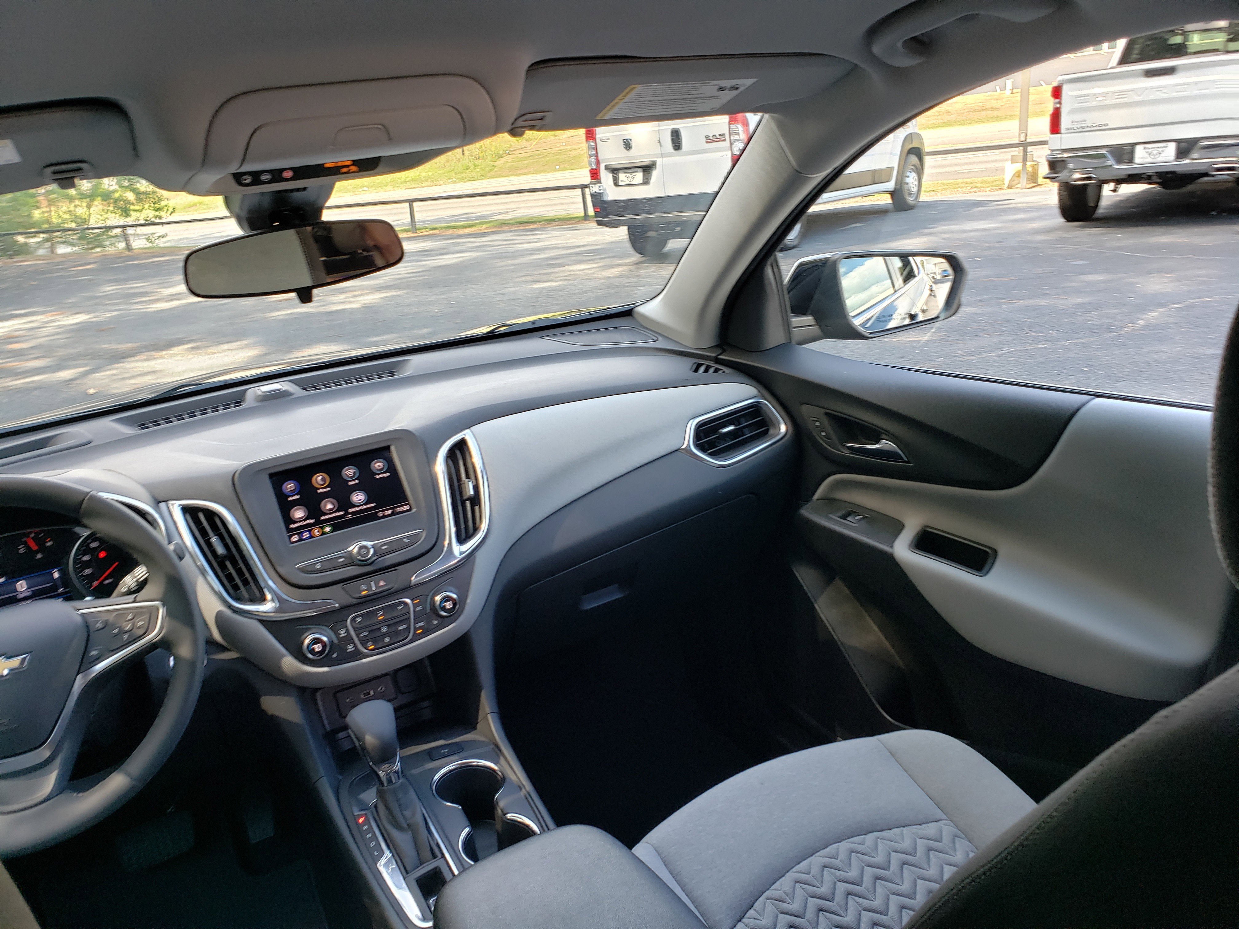 Used 2024 Chevrolet Equinox LT image 37