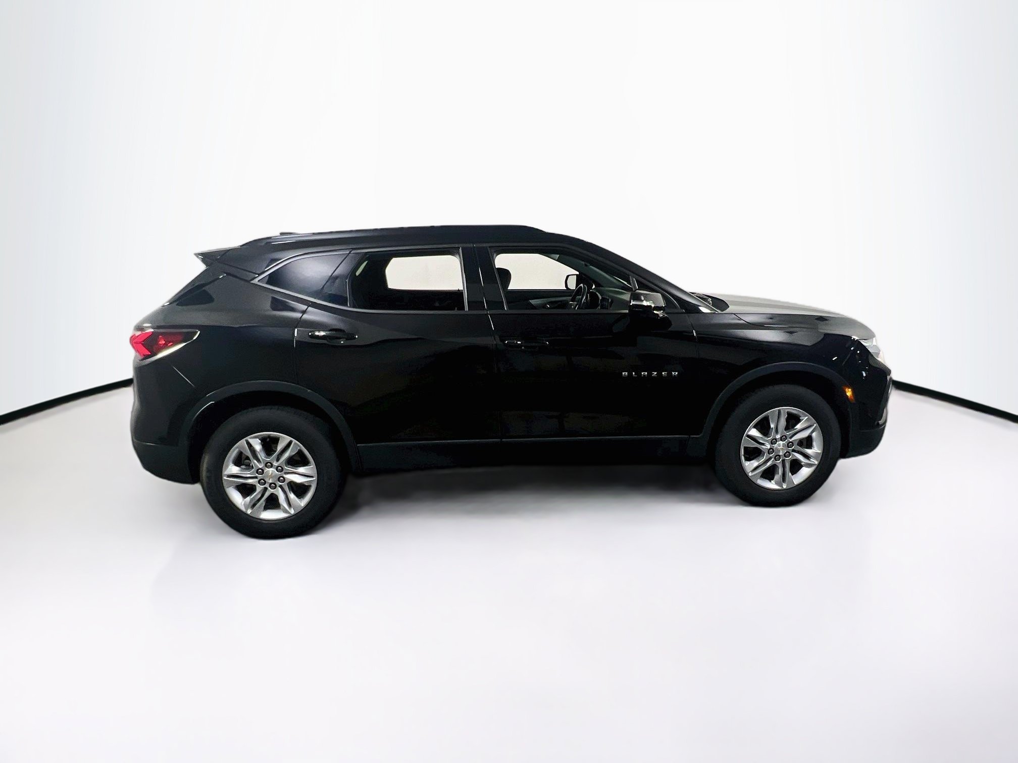 Used 2019 Chevrolet Blazer LT FWD image 4