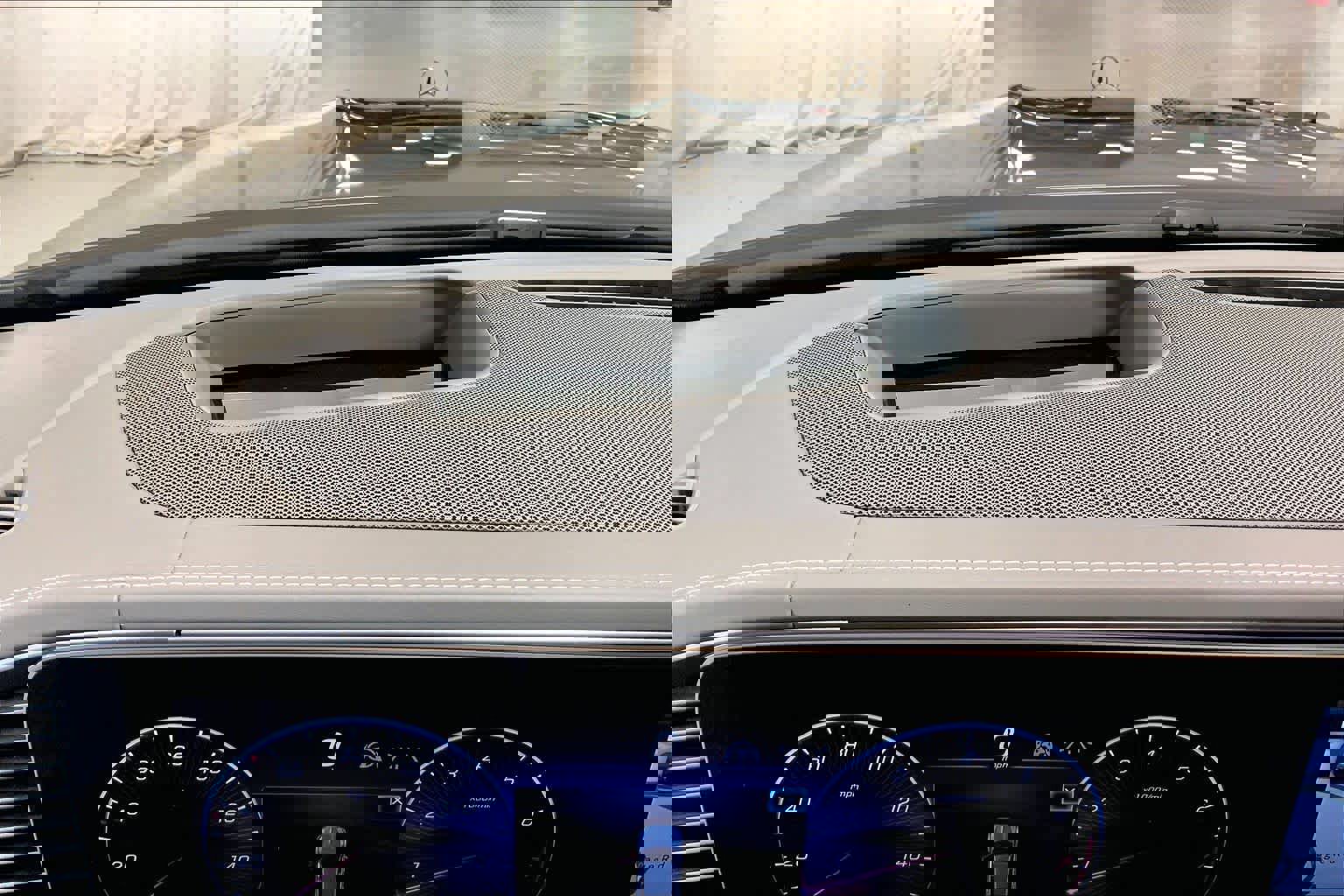 Used 2025 Mercedes-Benz Maybach GLS 600 4MATIC image 35