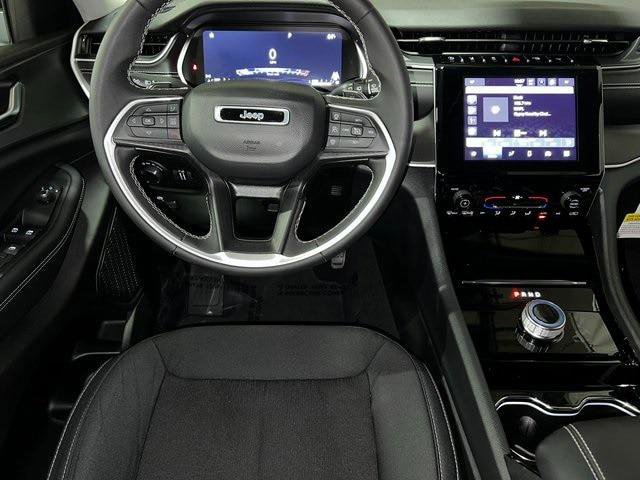 Certified 2023 Jeep Grand Cherokee Laredo image 7