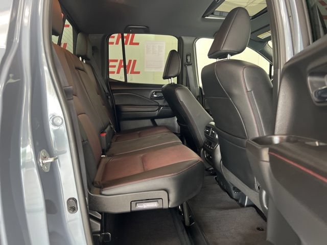 Used 2025 Honda Ridgeline Black Edition image 10