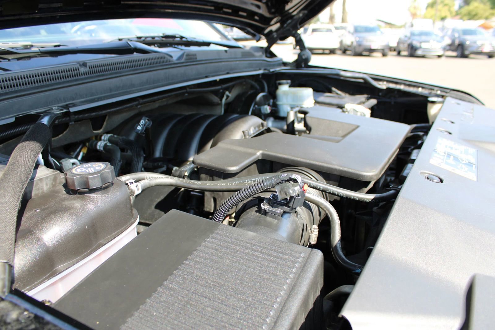 Used 2019 Chevrolet Suburban LT image 37
