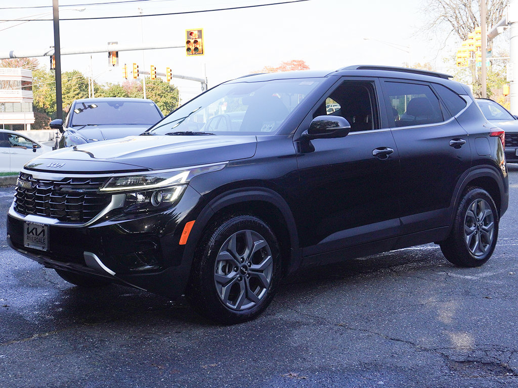 Used 2024 Kia Seltos S AWD/4WD image 8