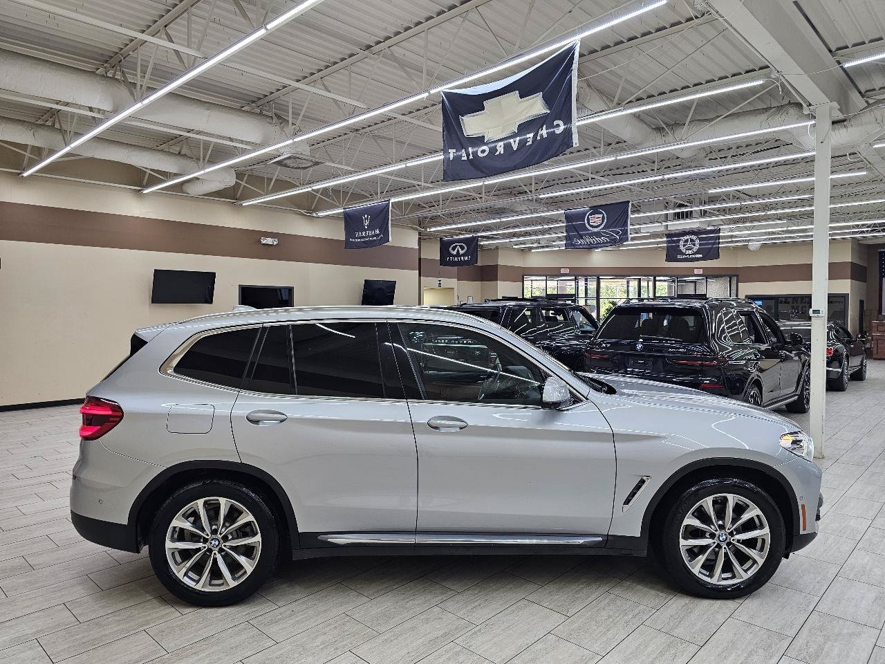 Used 2019 BMW X3 xDrive30i w/ Premium Package AWD/4WD image 5