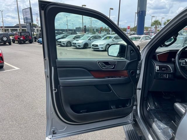 Used 2022 Lincoln Navigator L Reserve RWD image 24
