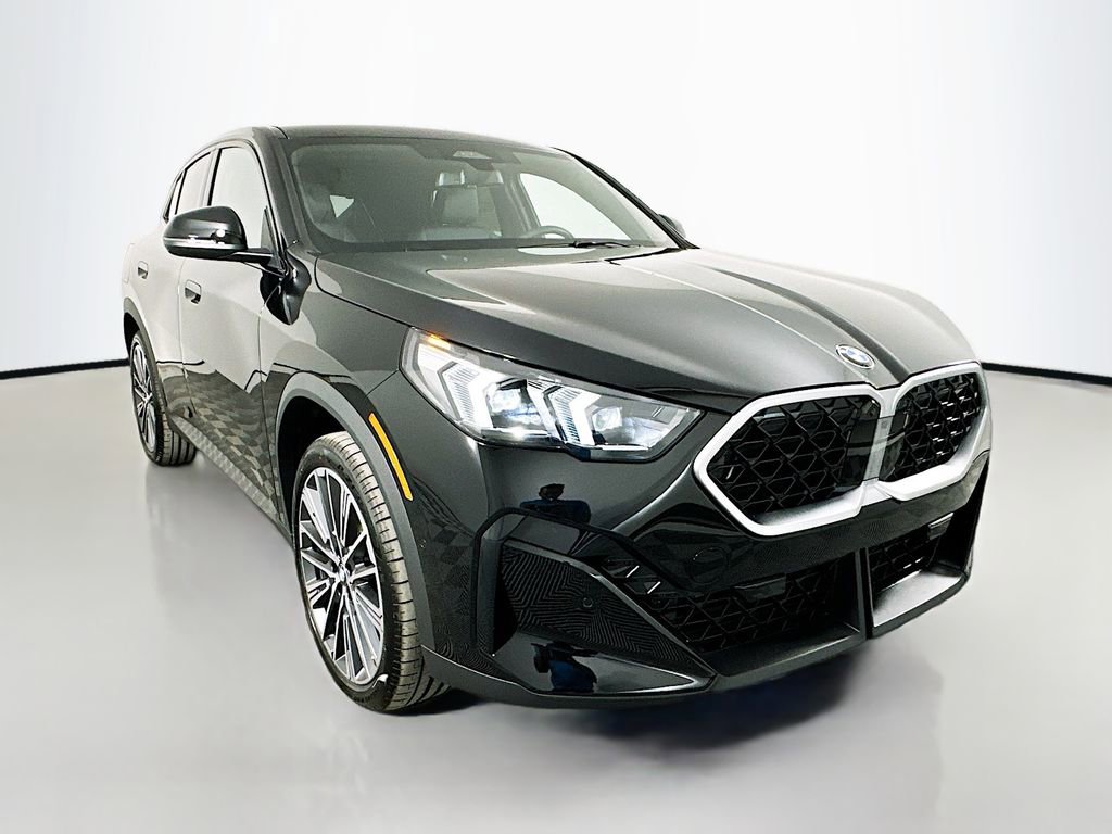 Used 2026 BMW X2 xDrive28i w/ Technology Package image 3