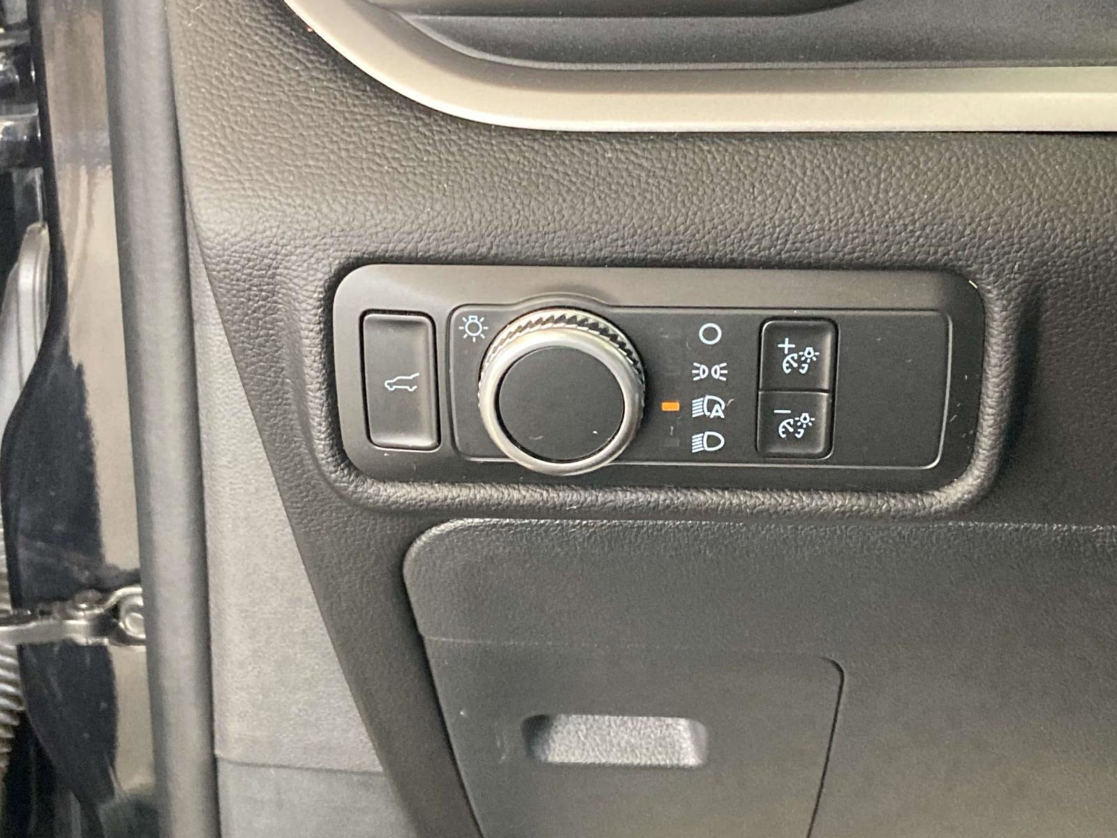 Used 2022 Ford Explorer XLT RWD image 30