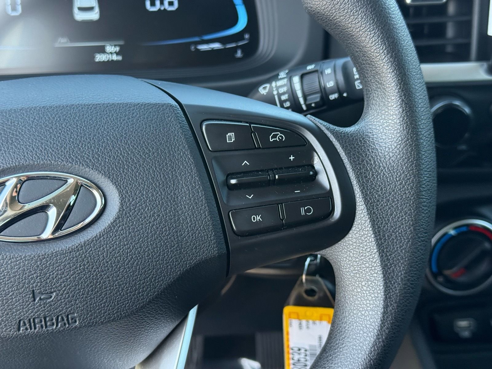 Used 2025 Hyundai Venue SE image 18