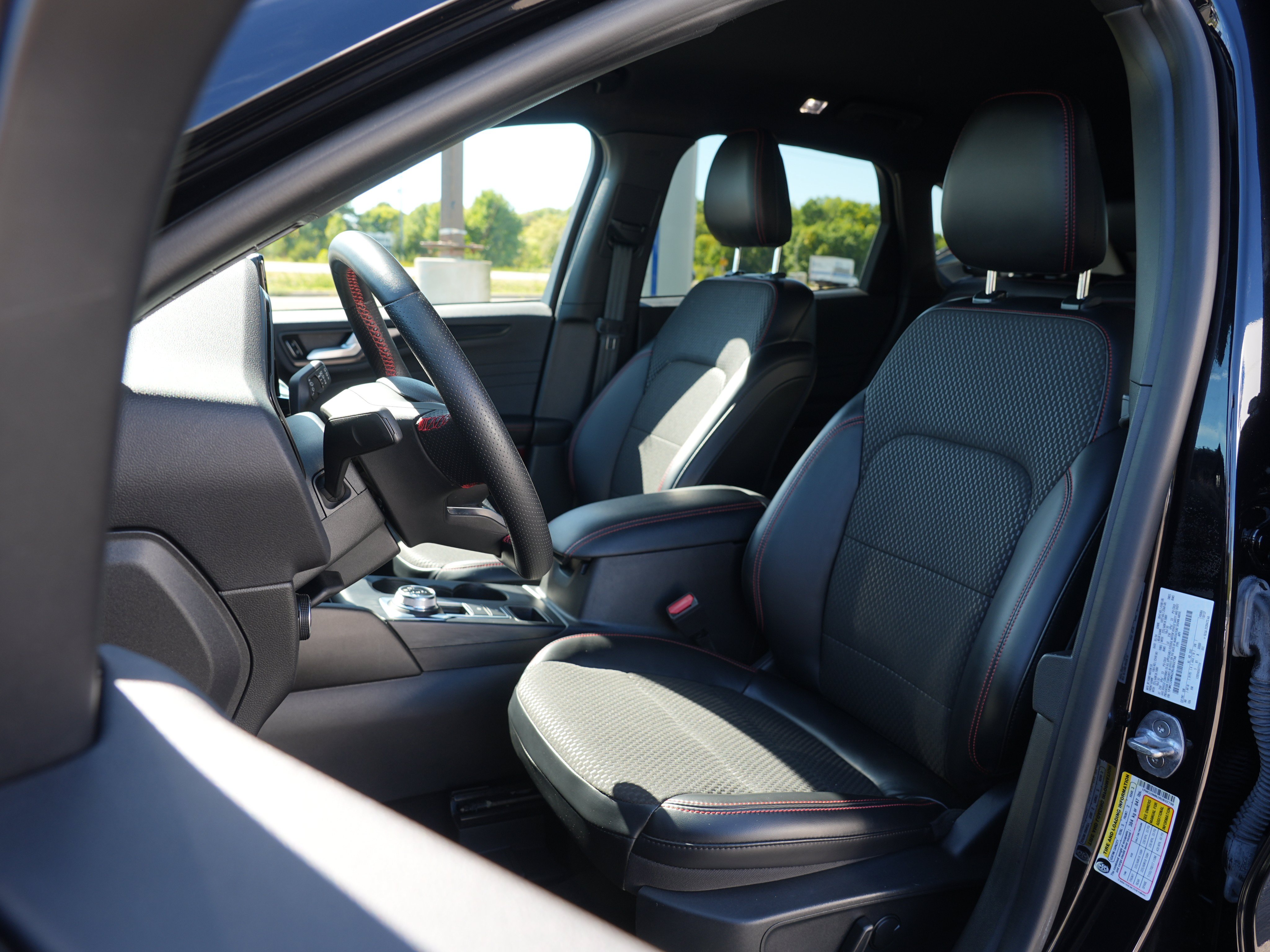 Used 2024 Ford Escape ST-Line w/ Tech Pack #1 AWD/4WD image 14
