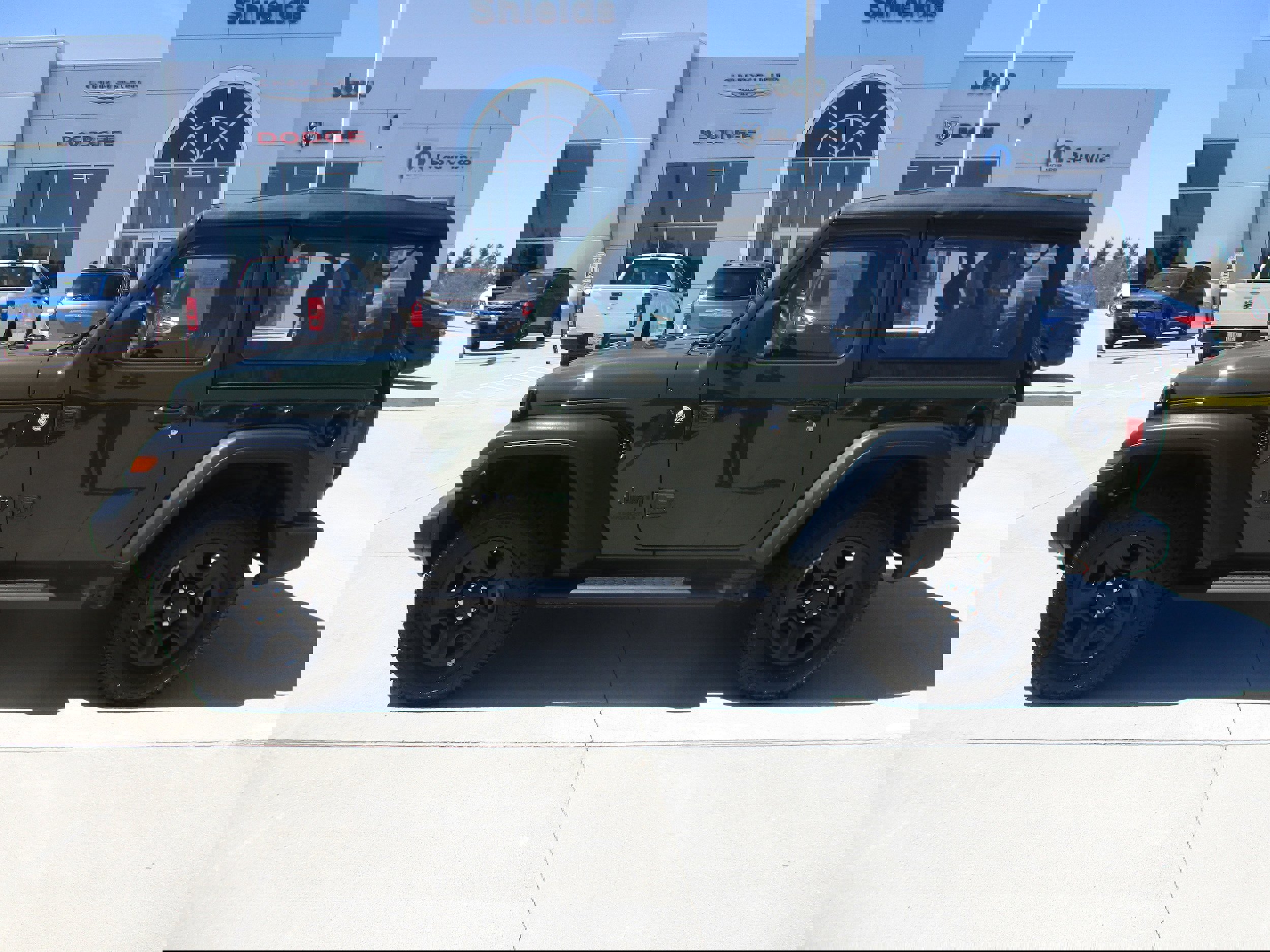 Used 2021 Jeep Wrangler Sport AWD/4WD image 3